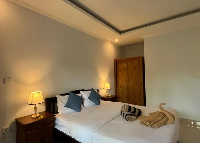 Guest house Sabar House View By Eps 4*